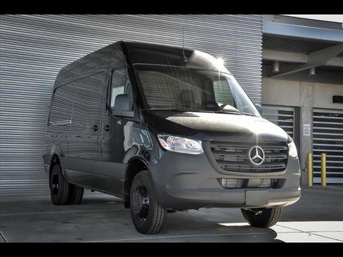 New 2025 Mercedes-Benz Sprinter 3500 image 1