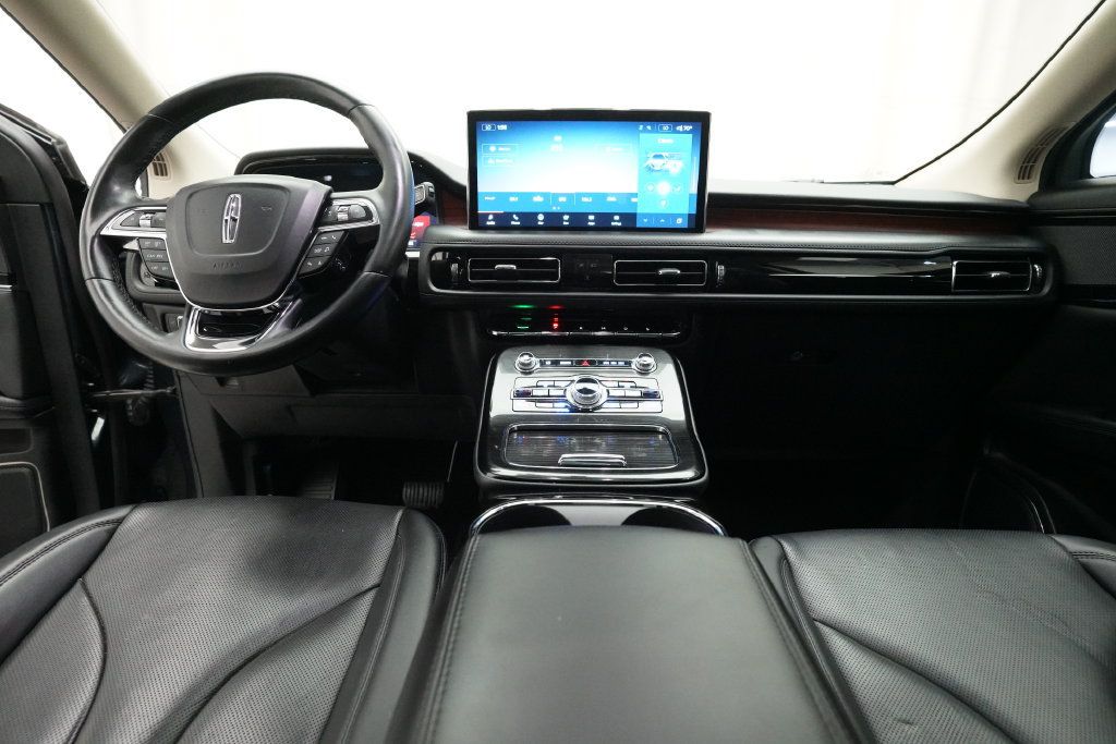 Used 2023 Lincoln Nautilus Reserve w/ Cargo Utility Package AWD/4WD image 5