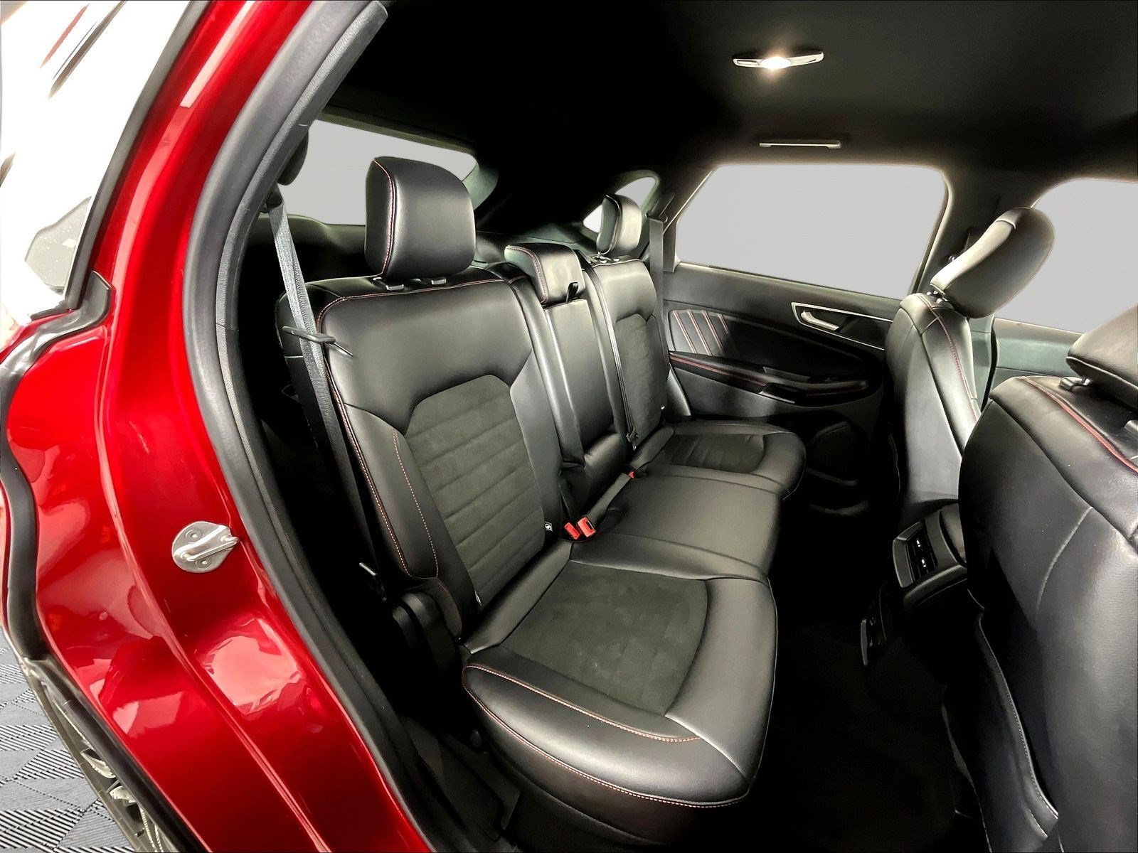 Used 2022 Ford Edge ST-Line AWD/4WD image 25