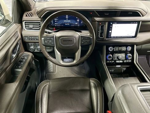 Used 2022 GMC Yukon Denali image 24