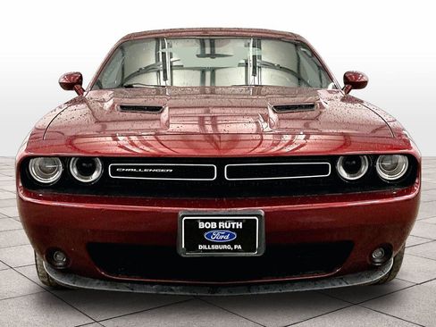 Used 2019 Dodge Challenger SXT w/ Driver Convenience Group image 3