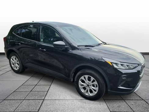 Used 2025 Ford Escape Active AWD/4WD image 3