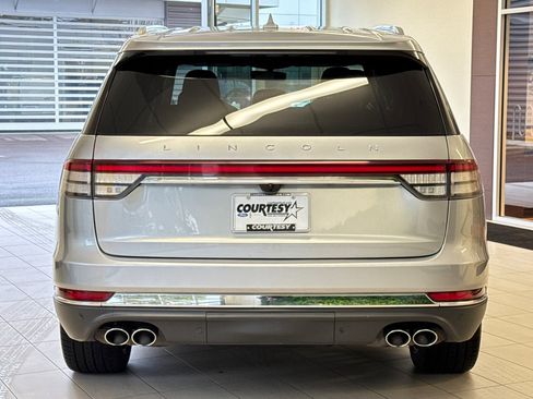 Used 2020 Lincoln Aviator Reserve w/ Equipment Group 202A image 5