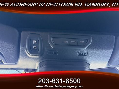 Used 2021 Jeep Wrangler Unlimited Sahara AWD/4WD image 26