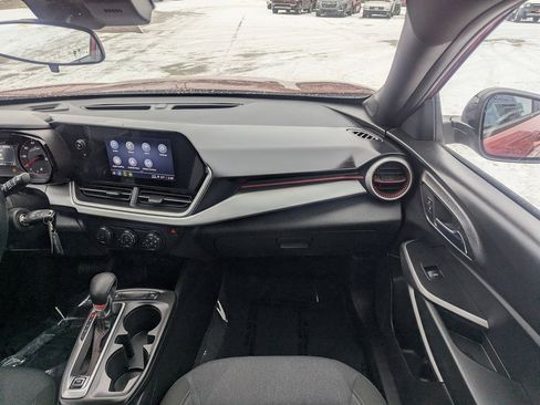 Used 2024 Chevrolet Trax RS w/ Driver Confidence Package image 4