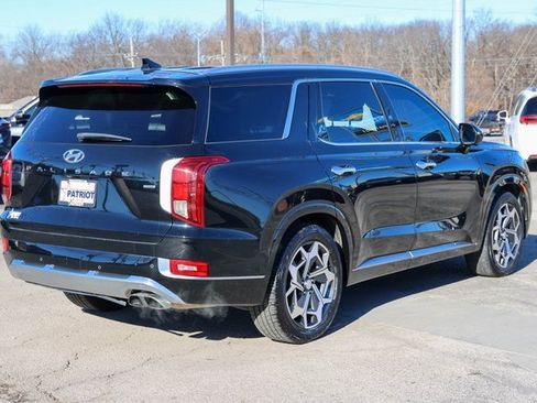 Used 2021 Hyundai Palisade Calligraphy image 3