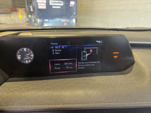 Used 2020 Lexus UX 250h w/ Premium Package image 16