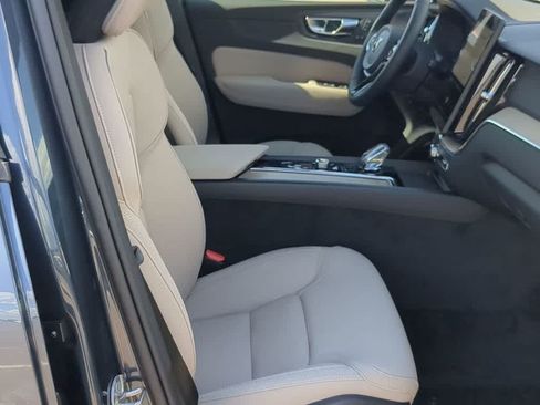 New 2027 Volvo XC60 B5 Plus AWD/4WD image 20