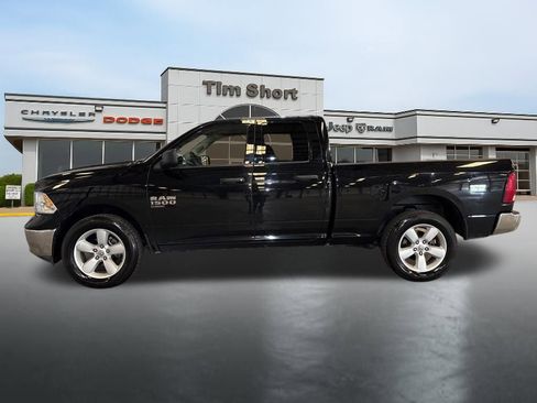 Used 2024 RAM 1500 Classic SLT AWD/4WD image 2