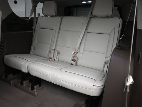 Used 2023 GMC Yukon XL Denali w/ Denali Reserve Package AWD/4WD image 43
