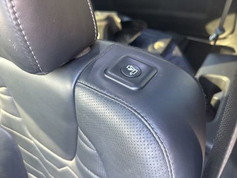 Used 2021 Kia Telluride SX w/ SX Prestige Package image 33