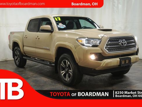 Used 2017 Toyota Tacoma TRD Sport image 1