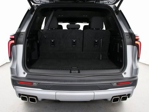 Certified 2024 Chevrolet Traverse LT image 30