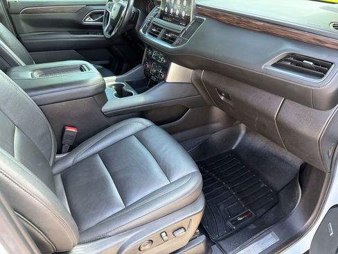 Certified 2021 Chevrolet Tahoe Z71 w/ Luxury Package AWD/4WD image 31