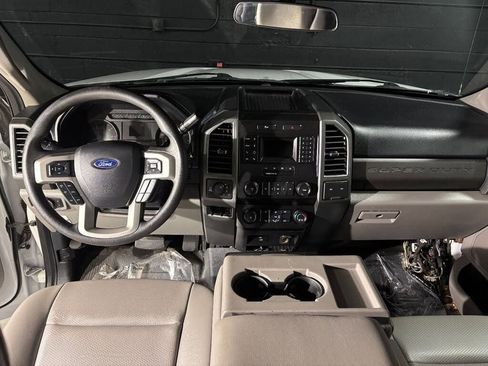 Used 2021 Ford F250 XL w/ Power Equipment Group AWD/4WD image 13