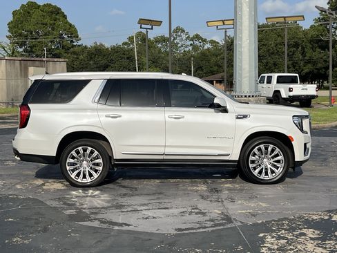 Used 2022 GMC Yukon Denali AWD/4WD image 11
