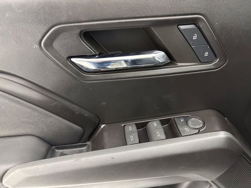 Used 2024 Chevrolet Colorado LT RWD image 25