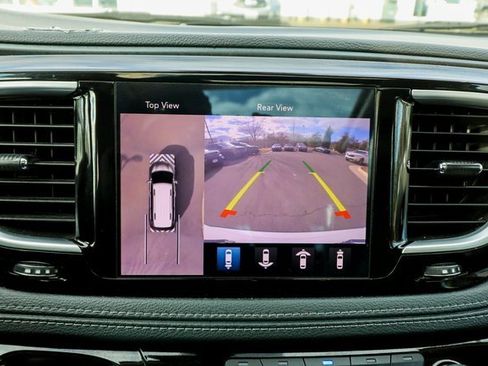 Used 2020 Chrysler Pacifica Limited w/ Tire & Wheel Group image 7