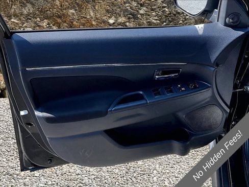 Used 2024 Mitsubishi Outlander Sport AWD image 21