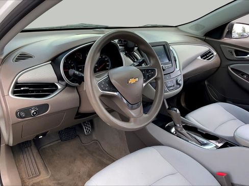 Used 2017 Chevrolet Malibu LS FWD image 17