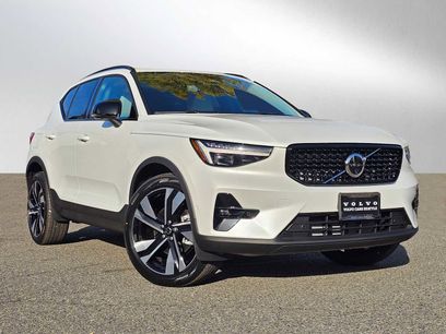 New 2026 Volvo XC40 B5 Plus w/ Protection Package Premier