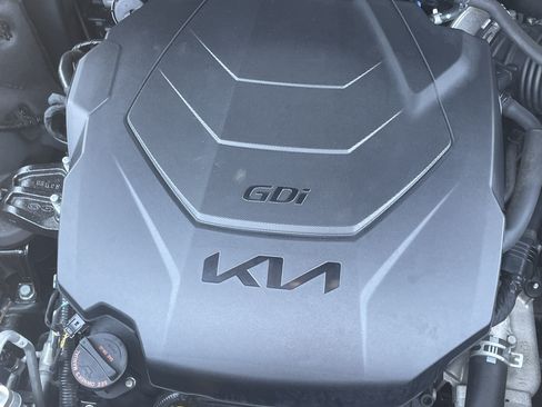 Used 2023 Kia Telluride EX w/ EX Captain's Chair Package FWD image 34