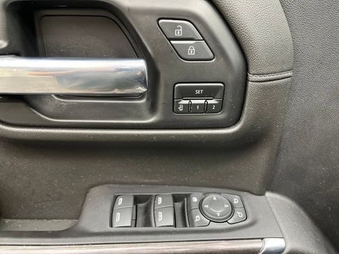 Used 2022 Chevrolet Silverado 1500 LTZ w/ LTZ Premium Package AWD/4WD image 30