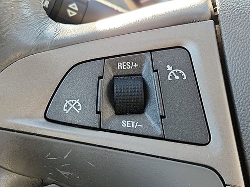 Used 2013 Buick LaCrosse Touring image 22