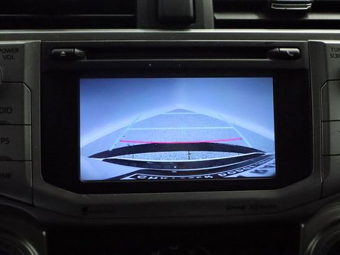 Used 2018 Toyota 4Runner SR5 Premium AWD/4WD image 40