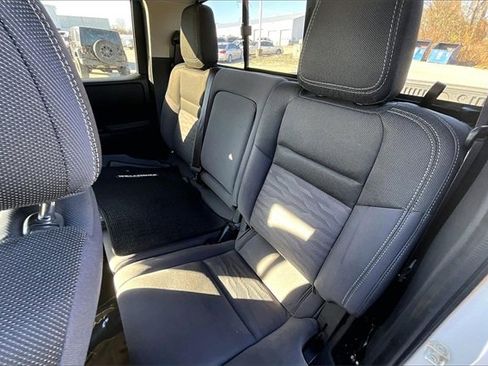 Used 2022 Nissan Frontier SV image 26