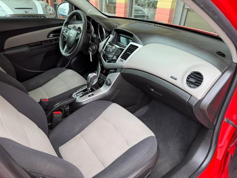 Used 2016 Chevrolet Cruze LS FWD image 23