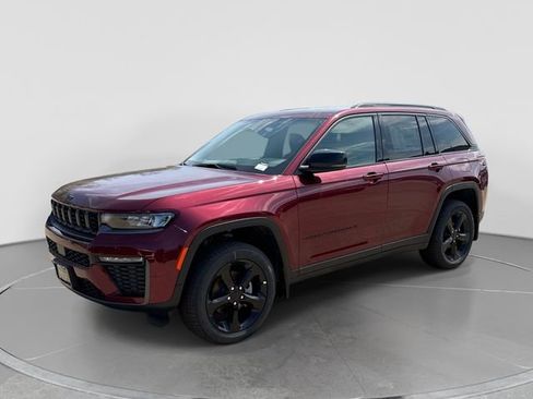 New 2026 Jeep Grand Cherokee Limited w/ Limited Altitude Package AWD/4WD image 8