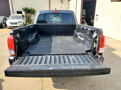 Used 2020 Toyota Tacoma SR w/ SR Convenience Package RWD image 49