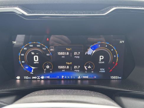 Used 2024 Chevrolet Colorado LT w/ LT Convenience Package III image 16