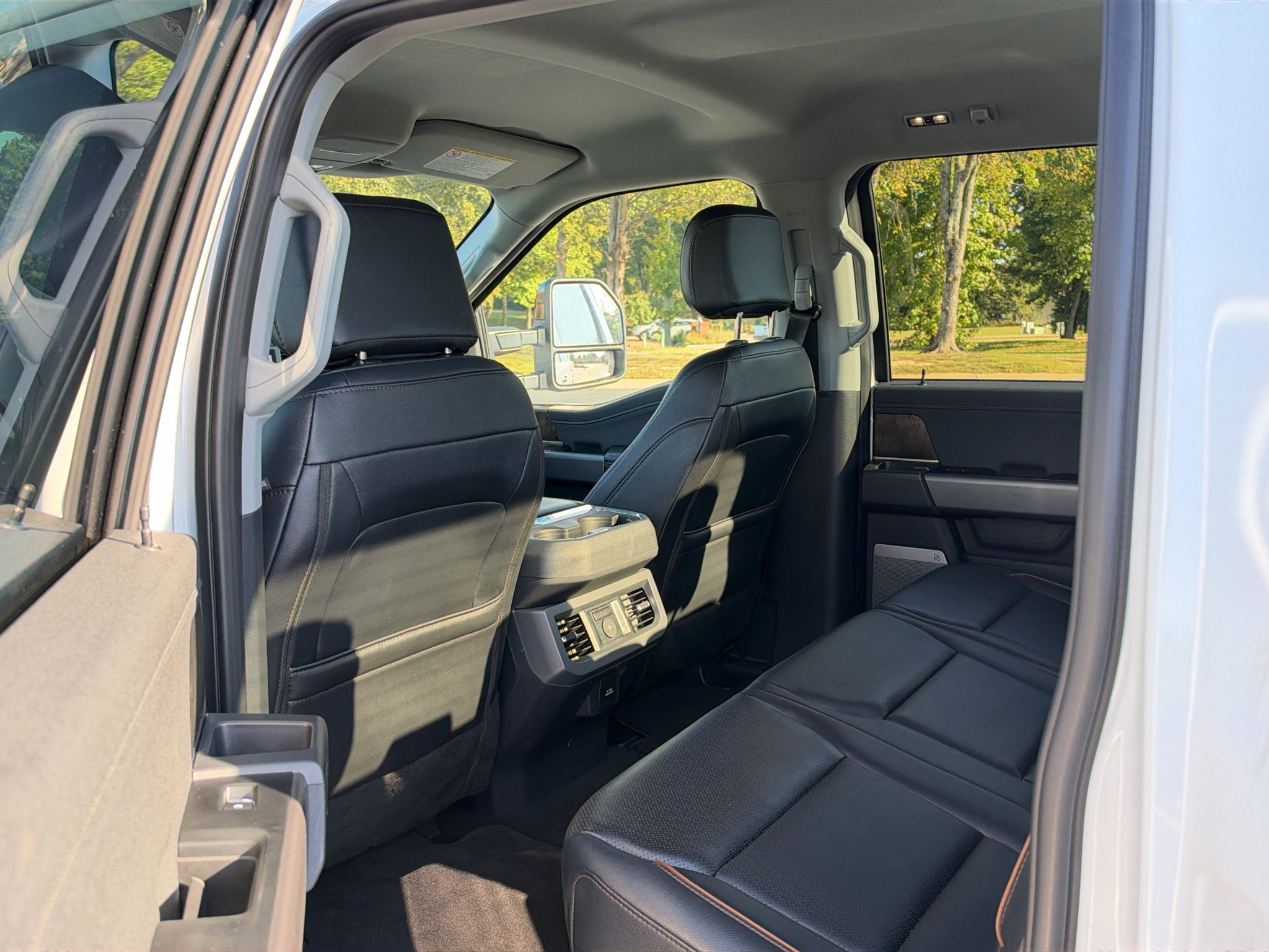 Used 2026 Ford F250 Lariat AWD/4WD image 11