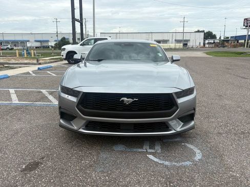Used 2025 Ford Mustang Premium RWD image 8