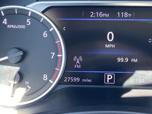 Used 2025 Nissan Sentra SR FWD image 8