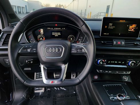 Used 2018 Audi SQ5 Premium Plus w/ Navigation Package image 9