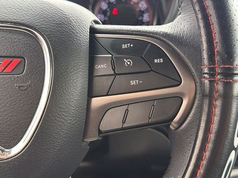 Used 2019 Dodge Challenger SXT w/ Driver Convenience Group RWD image 23