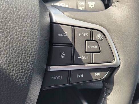 New 2026 Toyota Highlander Limited AWD/4WD image 10