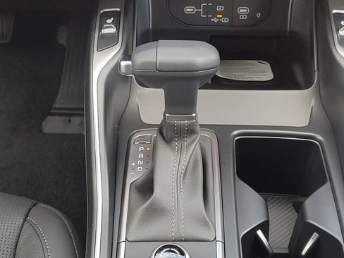 New 2026 Kia Sorento S w/ S Panoramic Sunroof Package FWD image 18