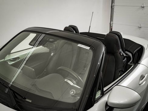 Used 2017 MAZDA MX-5 Miata Grand Touring image 21