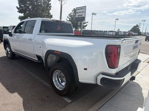 Used 2024 GMC Sierra 3500 Denali Ultimate AWD/4WD image 3
