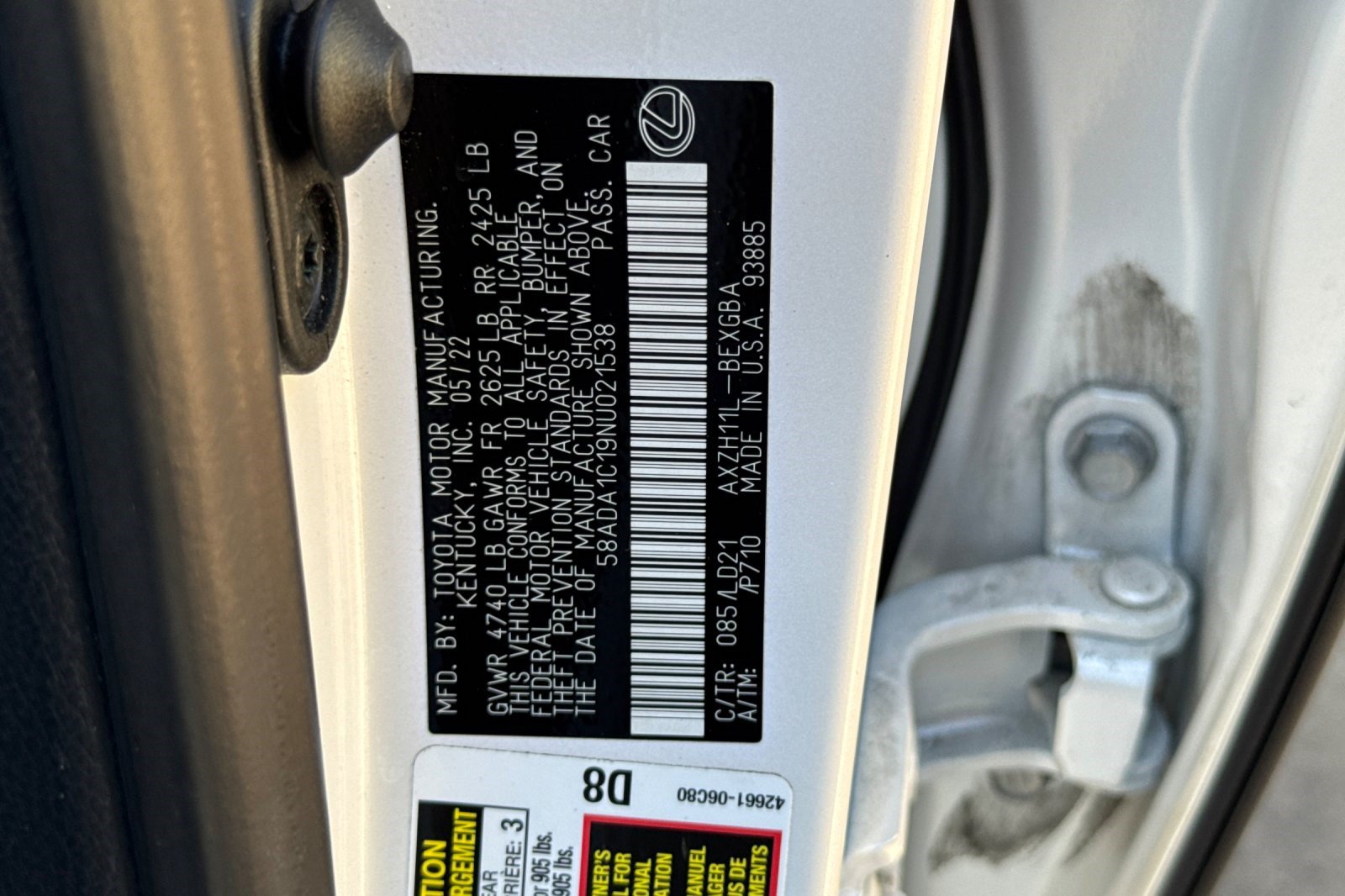 Certified 2022 Lexus ES 300h w/ Premium Package FWD image 40