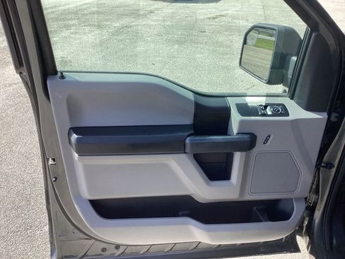 Used 2018 Ford F150 XL w/ Equipment Group 101A Mid RWD image 18