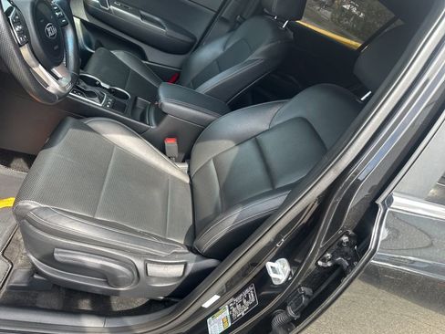 Used 2020 Kia Sportage S image 12