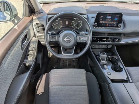 Used 2023 Nissan Rogue SV FWD image 16