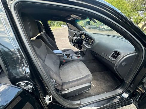 Used 2020 Dodge Charger SXT image 8