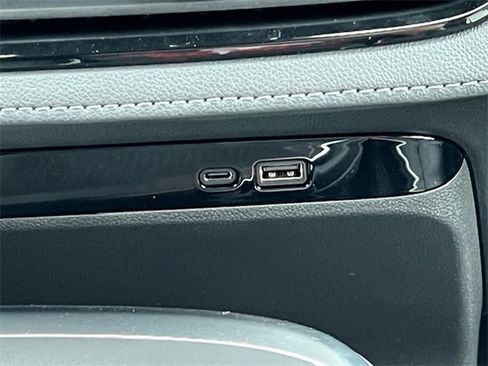 New 2025 Buick Enclave Sport Touring w/ Super Cruise Package image 24