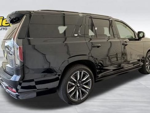 Used 2023 Cadillac Escalade Sport w/ LPO, ONYX Package AWD/4WD image 7